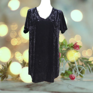 SOLD Tunic Top Velour Pocket Short Sleeve Pocket Black